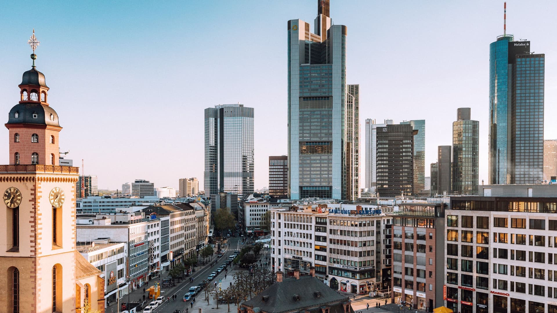 Frankfurter Skyline mit Katharinenkirche, Hauptwache und Bankenviertel