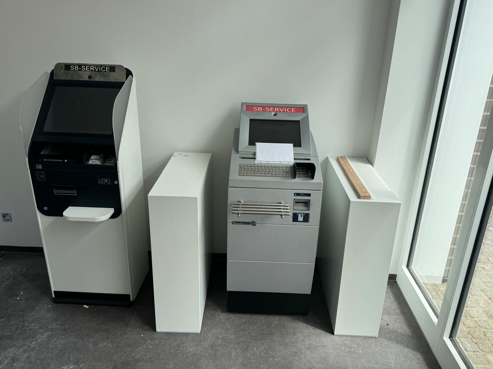 Foto des Geldautomaten Geldautomat Werth